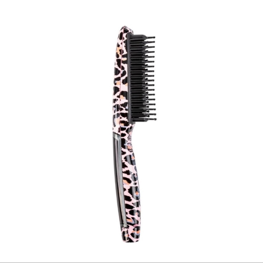 ✨ NEW Calista TrianglPro Heated Detailer Brush – Smooth, Volumize & Style ✨